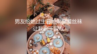 B抠出什么拿出来闻一下