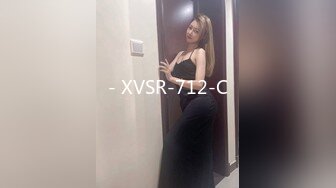 美女如云的韩国女厕偷拍 人品不错的羽绒服美眉尿完仔细的擦拭厕板