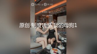 和小妹洗完澡后在床上又来一发内射了