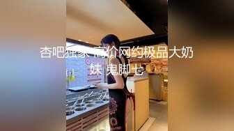 [MP4]黑衣牛仔裤妹子舔奶摸逼沙发上侧入抽插猛操呻吟