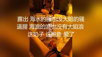 欧美剧情，酷似双胞胎的妹子带上各自的女友一边一个口交打飞机，换个视角争着上镜