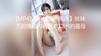 KTV唱完歌后约到家里双飞妹妹