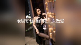 [MP4/ 123M] 漂亮美女3P 一白一黑两根大肉棒 还是选择黑祖宗的插逼 另一根插嘴 表情很舒坦