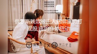 职业装客服原来是人妖骚女郎桌底下吃JJ假肉棒下面操妖菊花不一样的刺激